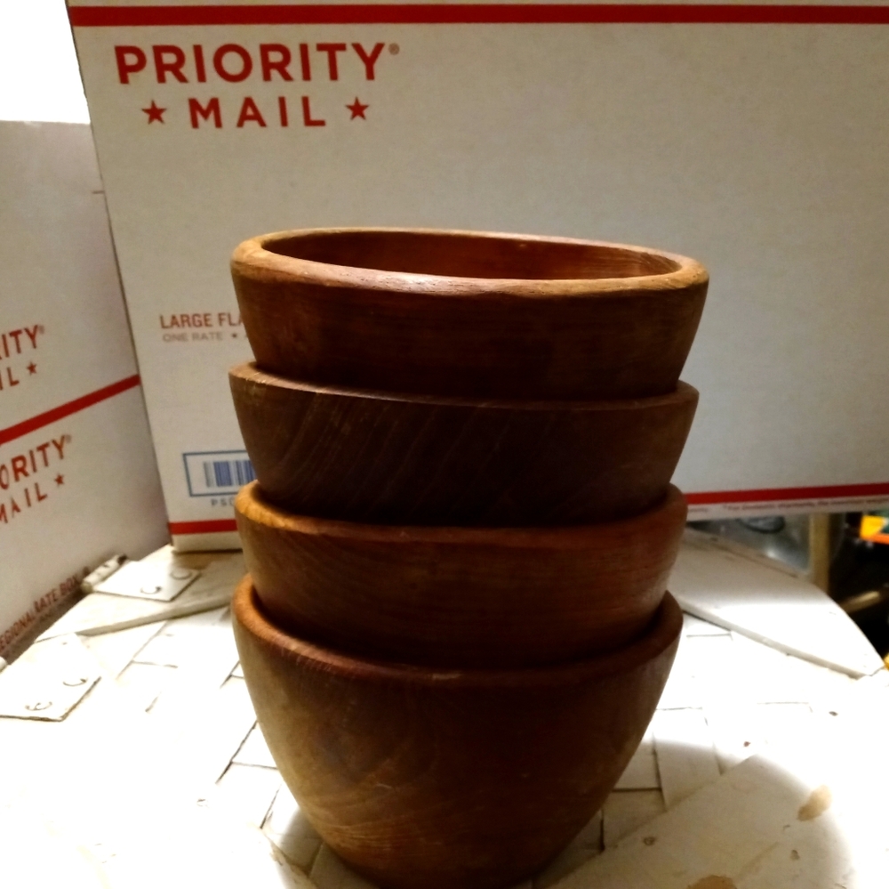 🕰PIER 1 🏯 4 SOLID WOOD SALAD BOWLS🛶🏹 A FANTASTIC VINTAGE.🎁